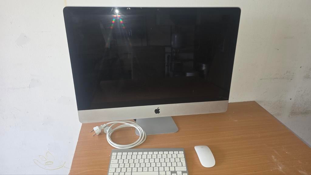 Apple iMac desktop computer, Computers en Software, Apple Desktops, Ophalen