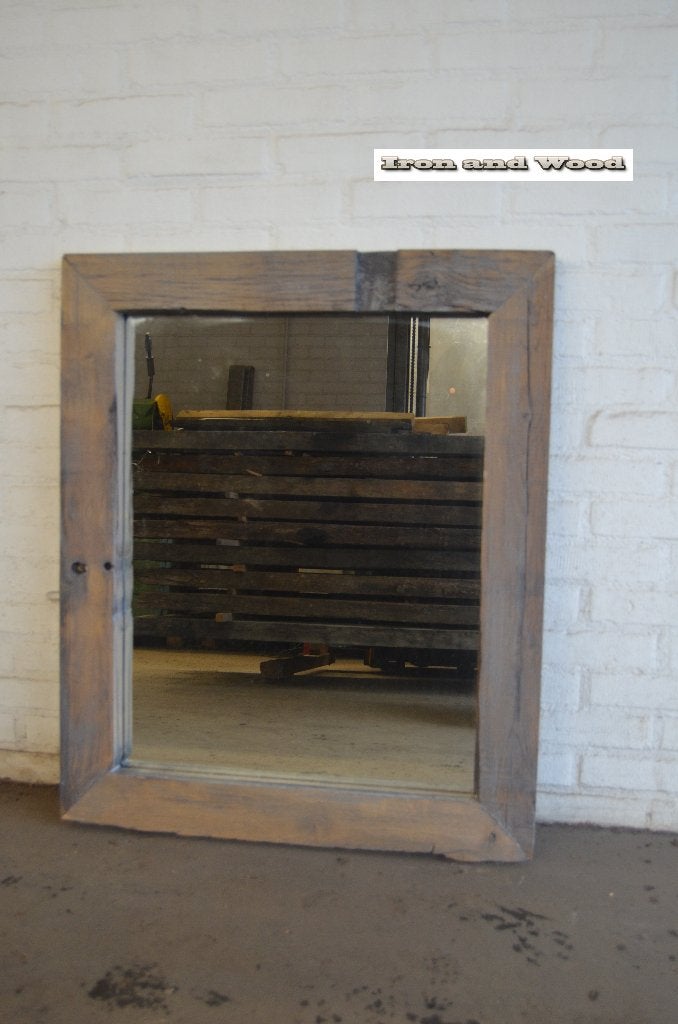 Spiegel - afm: 88 x 77 - met oud eiken wagonplanken lijst, Huis en Inrichting, Woonaccessoires | Spiegels, Ophalen, Nieuw, 75 tot 100 cm