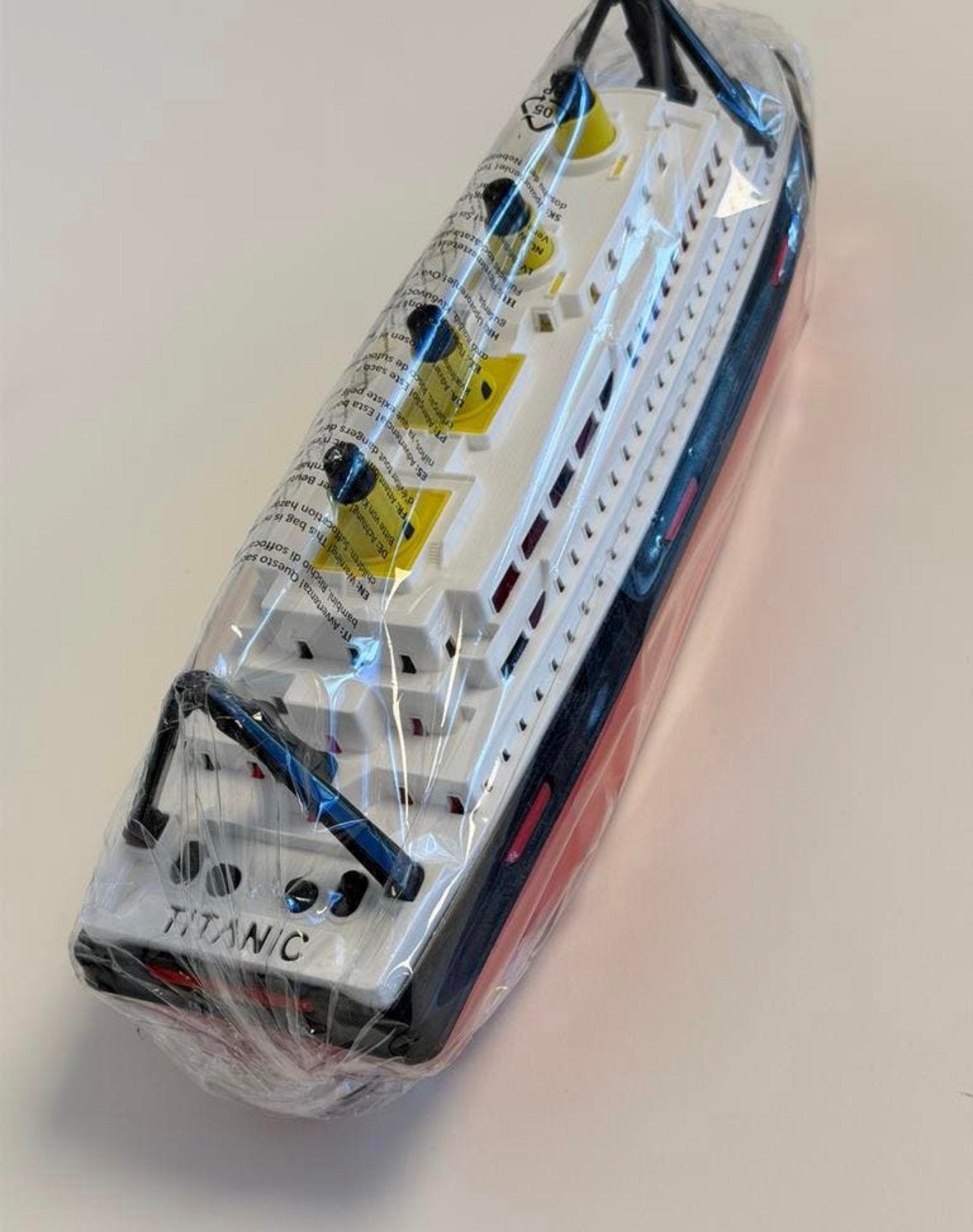 Titanic Speelgoedboot 41cm Bad Zwembad Nieuw drijvend boot, Nieuw, Ophalen of Verzenden, H, H