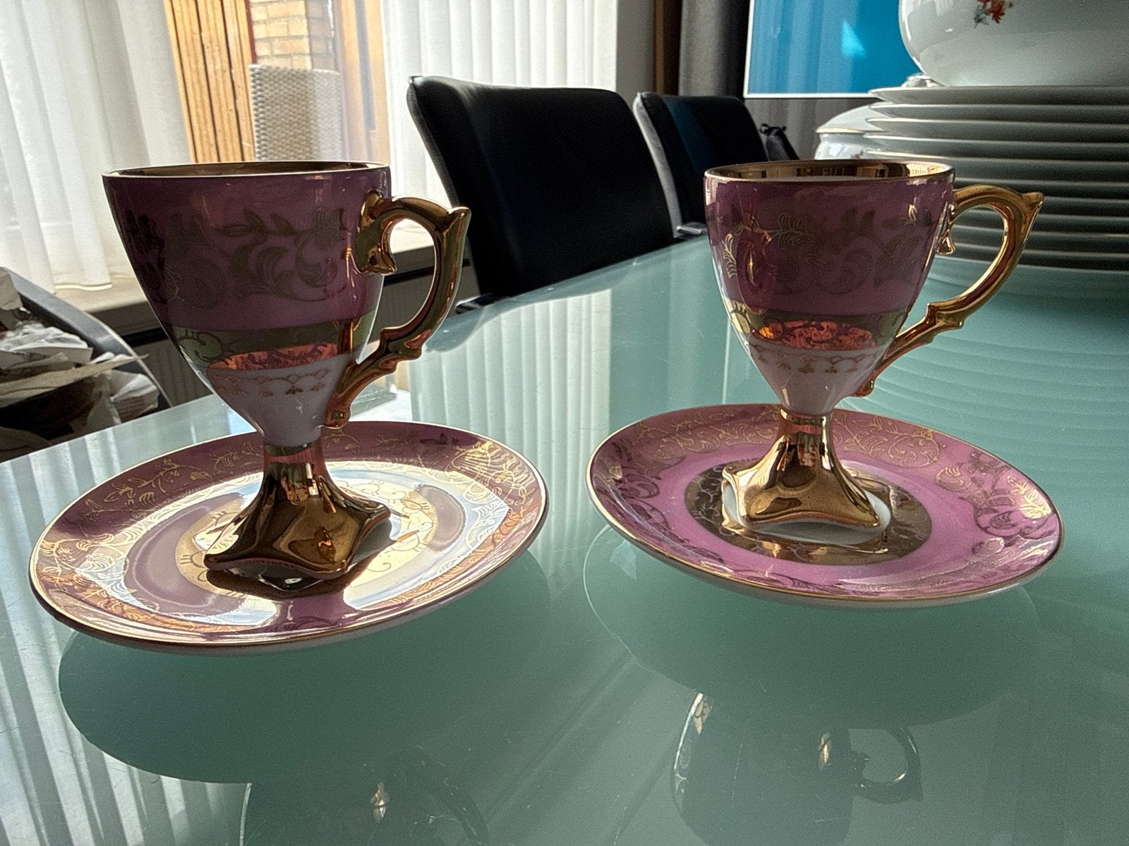 Set van 2 luxe roze en gouden theekopjes met schotels, Ophalen