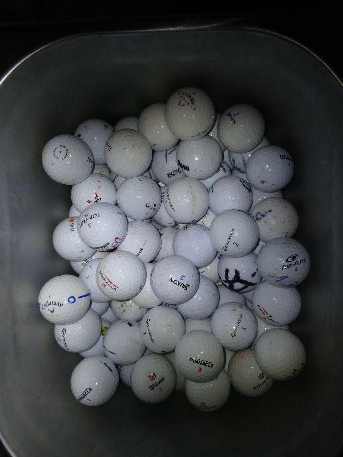 100 gebruikte golfballen van diverse merken, Ophalen of Verzenden, Gebruikt, Bal(len), Overige merken