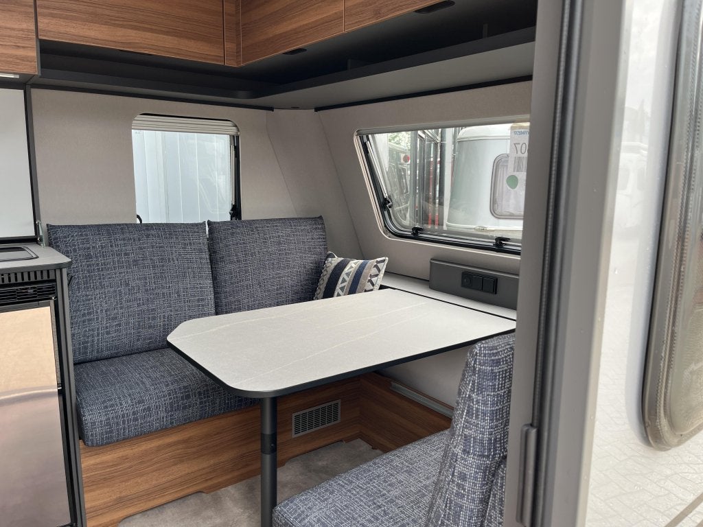 Eriba Novaline 465 Treviso Lake Elegance, Caravans en Kamperen, Standaardzit, Bedrijf, Tot en met 3, Overige typen