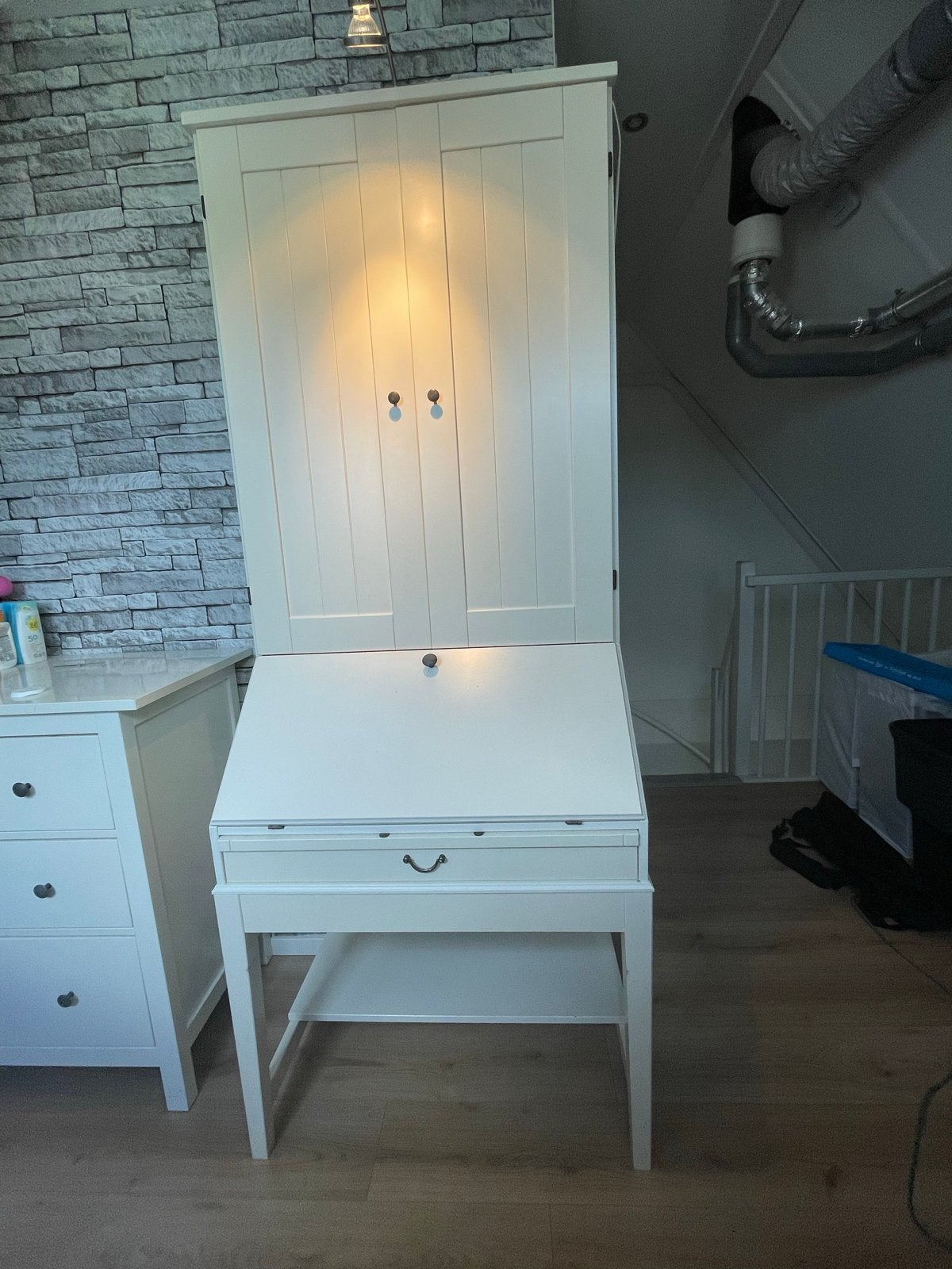 IKEA HEMNES secretaire/bureaukast met verlichting, Ophalen, Zo goed als nieuw