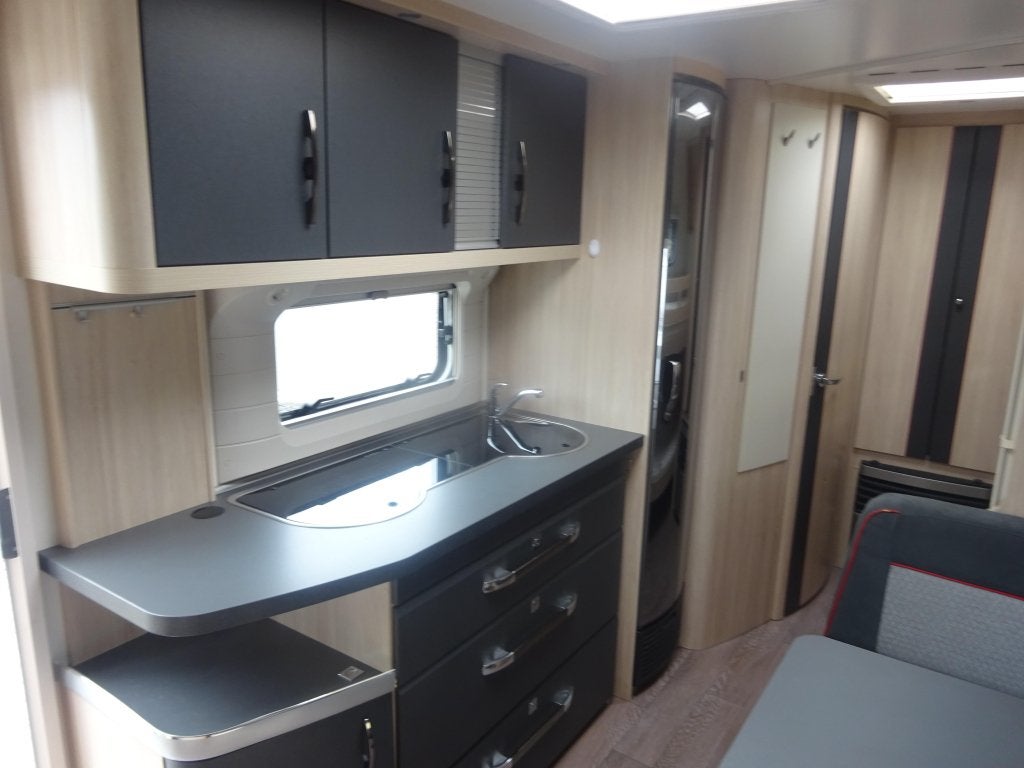 Foto 20 van Hobby Exccelent 545 KMF #BOMVOL#