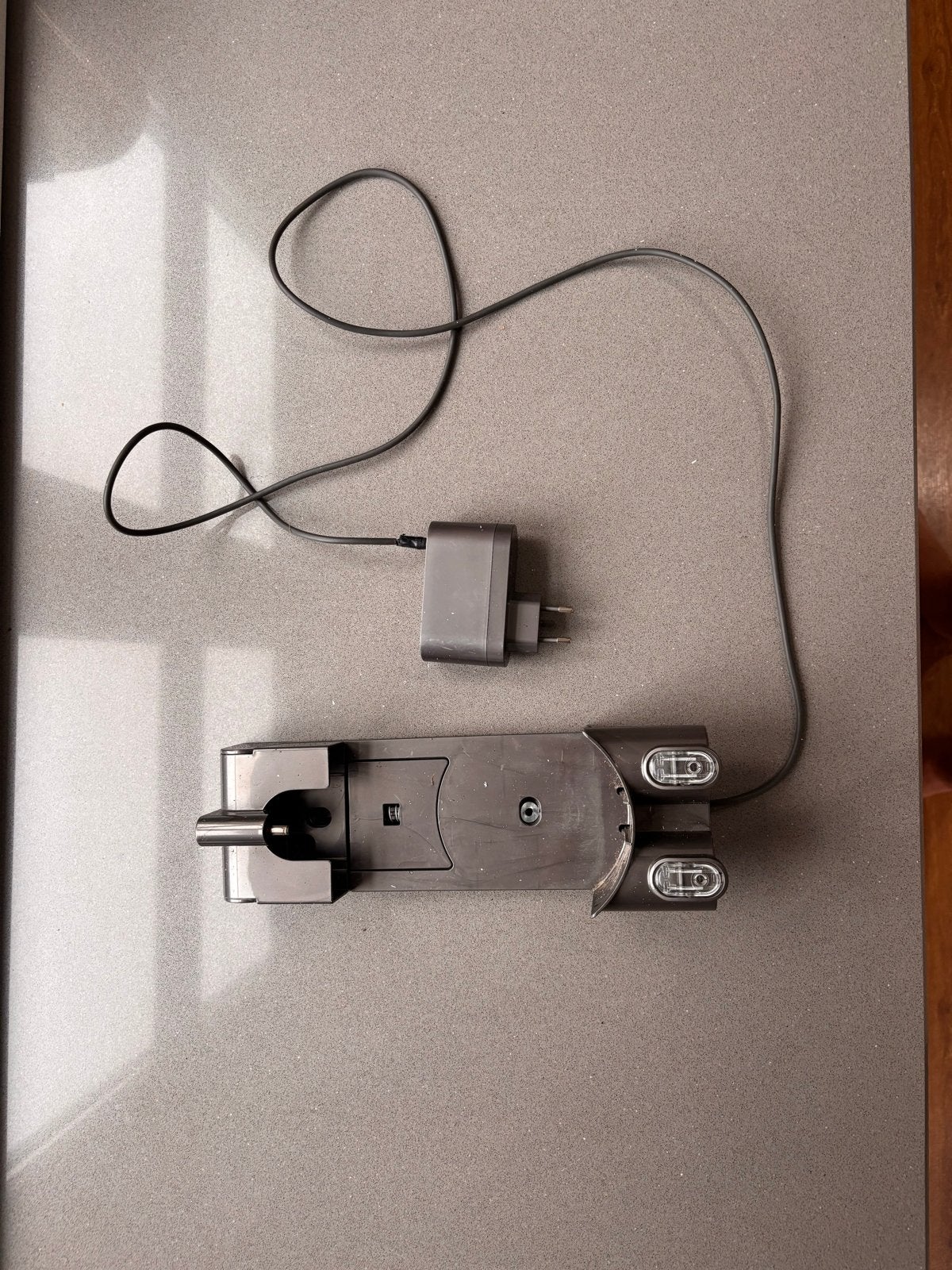 Originele Dyson acculader/netadapter 64506-04 met wandhouder, Ophalen of Verzenden, Gebruikt