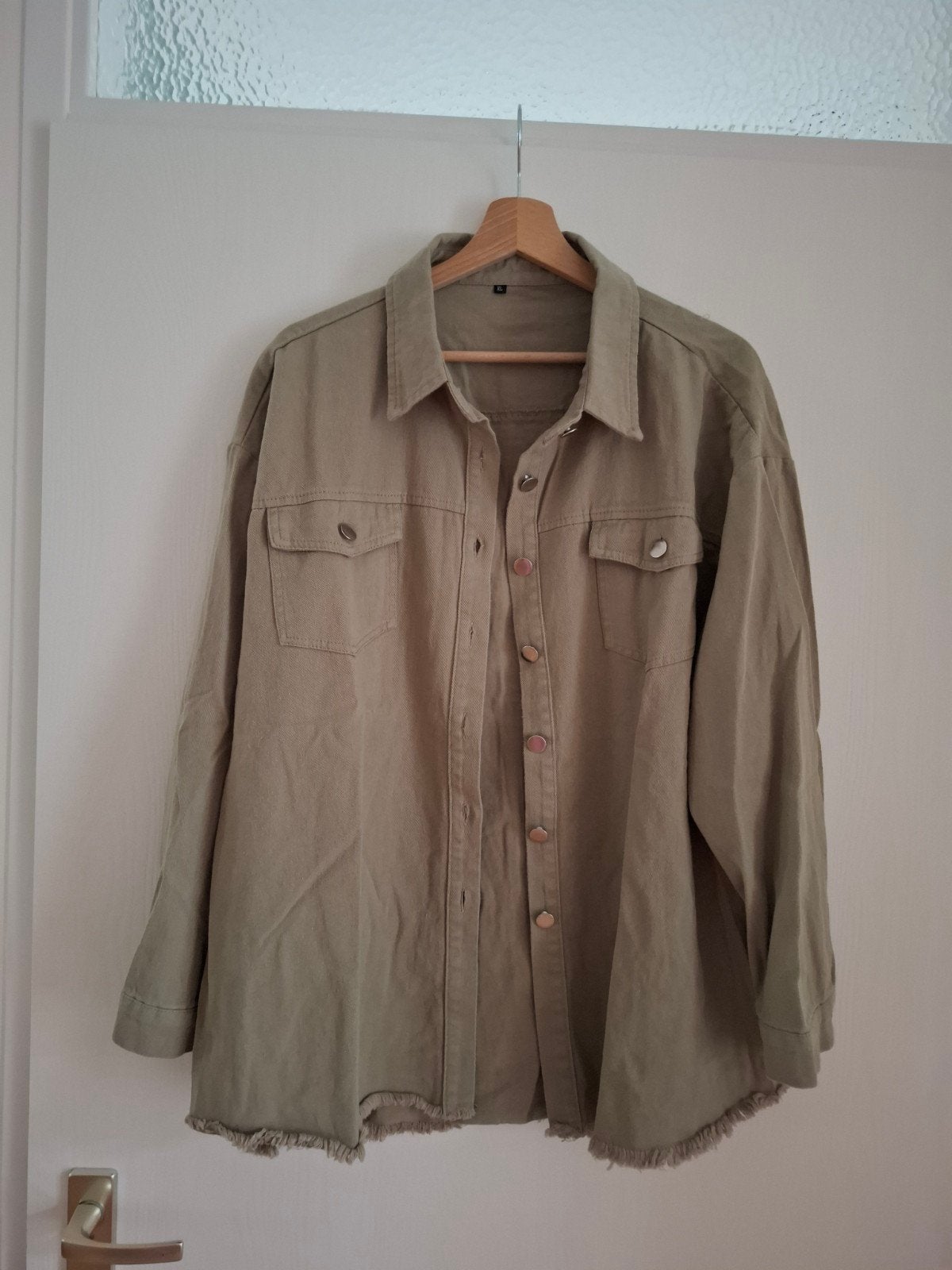 Nieuwe, Stoere Oversized Blouse/Jasje in Khaki - Maat XL, Kleding | Dames, Overige kleuren, Maat 46/48 (XL) of groter, Nieuw, Ophalen of Verzenden