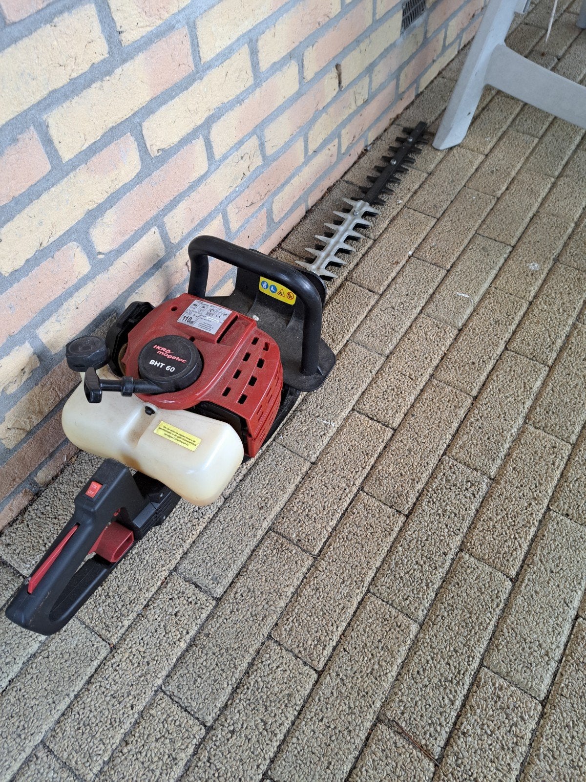 IKRA Mogatec BHT 60 Benzine Heggenschaar, Ophalen of Verzenden, Gebruikt, Benzine, IKRA Mogatec