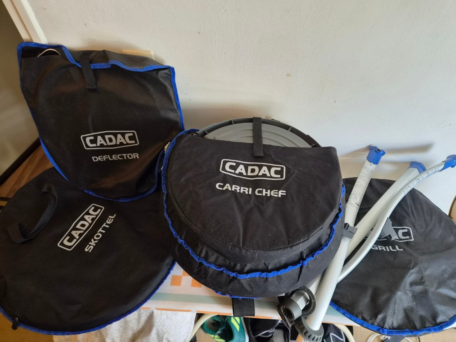 Cadac Carri Chef 2 BBQ/Skottelbraai met accessoires, Caravans en Kamperen, Kampeeraccessoires, Ophalen of Verzenden
