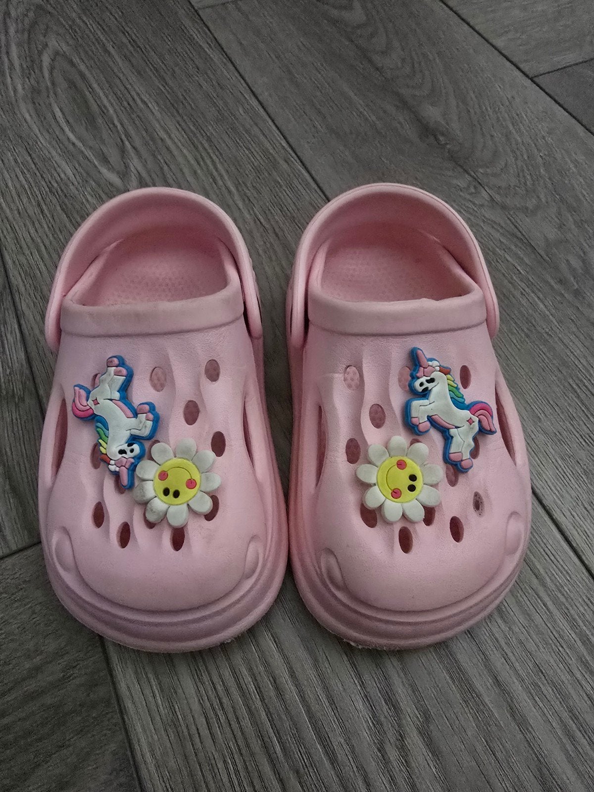 Roze Crocs voor kinderen - Maat 23/24 met eenhoorns, Gebruikt, Crocs, Meisje, Schoenen