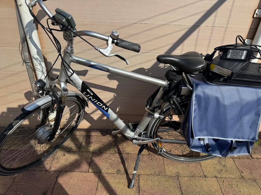 Unuon elektrik fiets met 3 accu, Fietsen en Brommers, Elektrische fietsen, Ophalen of Verzenden, Zo goed als nieuw, Overige merken