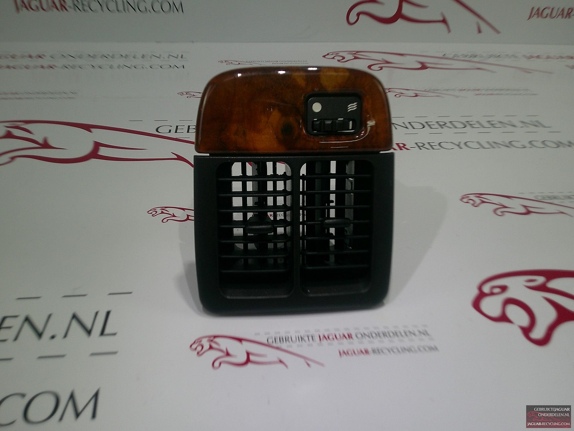 Luchtrooster midden achterin Jaguar XJ X300 X308, Gebruikt, -, Ophalen of Verzenden, Jaguar