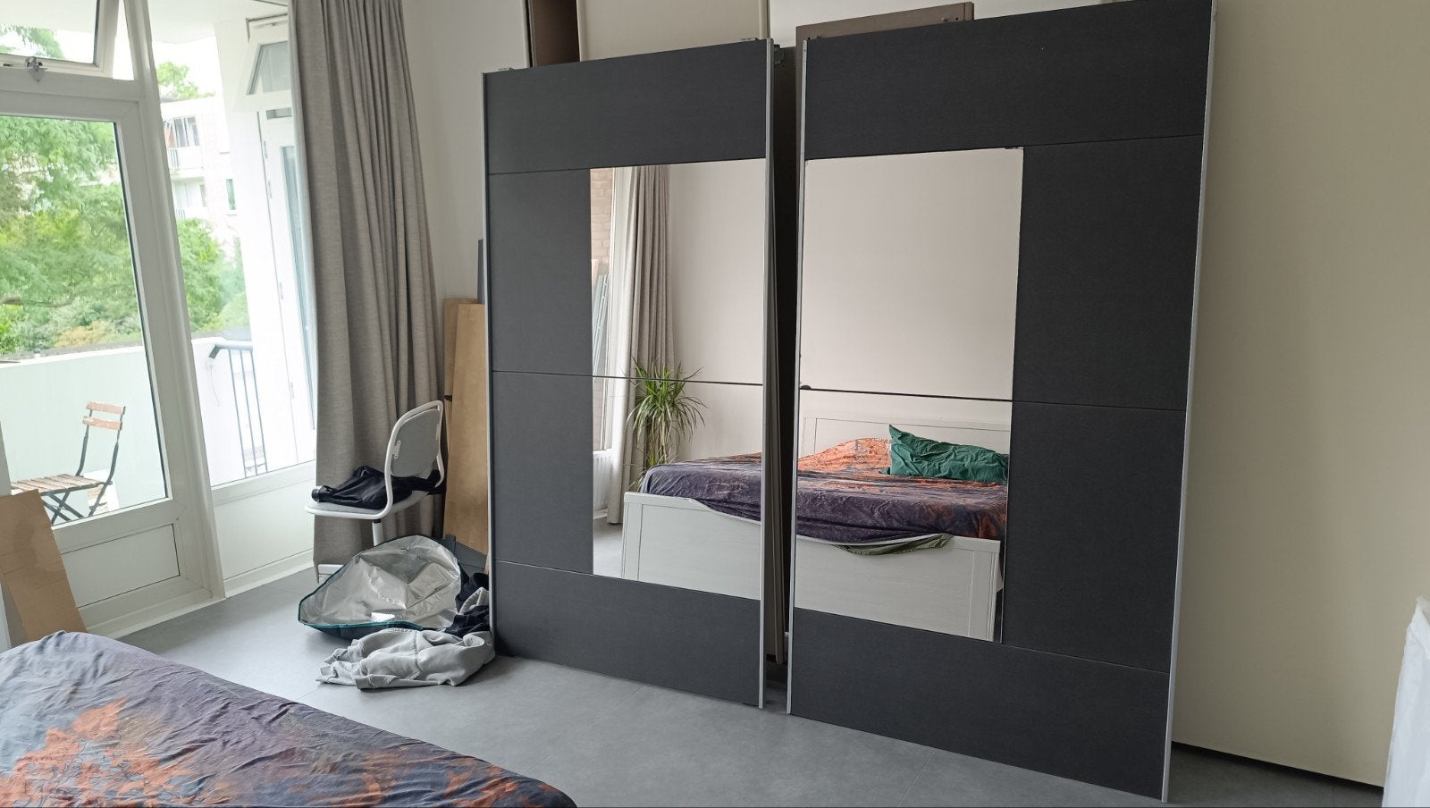 Free grey wardrobe with sliding doors, Overige houtsoorten, Gebruikt, 200 cm of meer, Met plank(en)