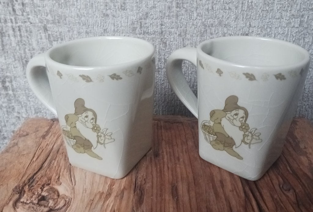 Sneeuwwitje vintage mokken 1990 uit Disneyland Parijs, Ophalen of Verzenden, Sneeuwwitje of Doornroosje, Zo goed als nieuw, Servies