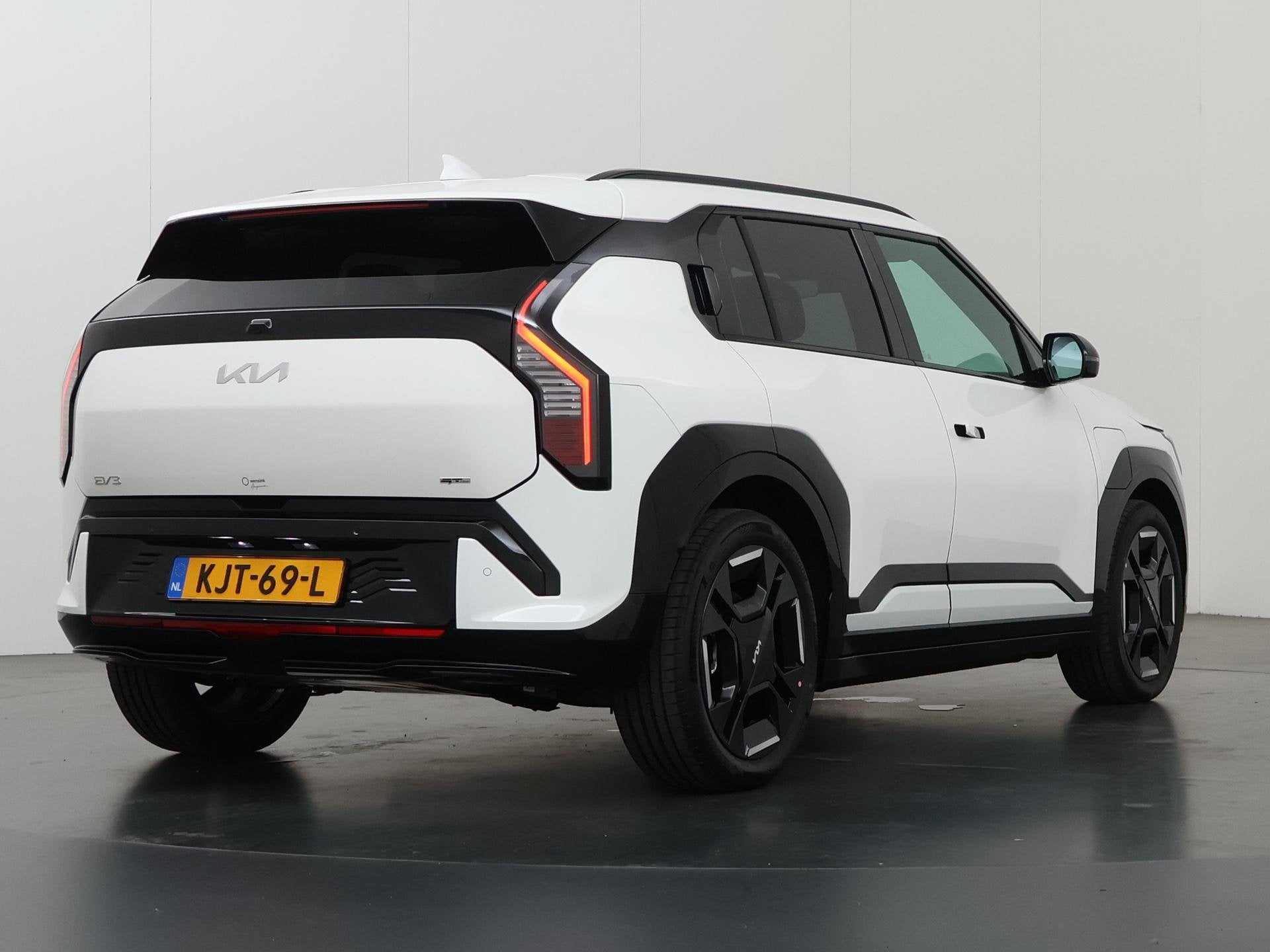 Kia EV3 GT-Line Business Edition 81.4 kWh, Auto's, 510 min, Wit, Origineel Nederlands, 204 pk