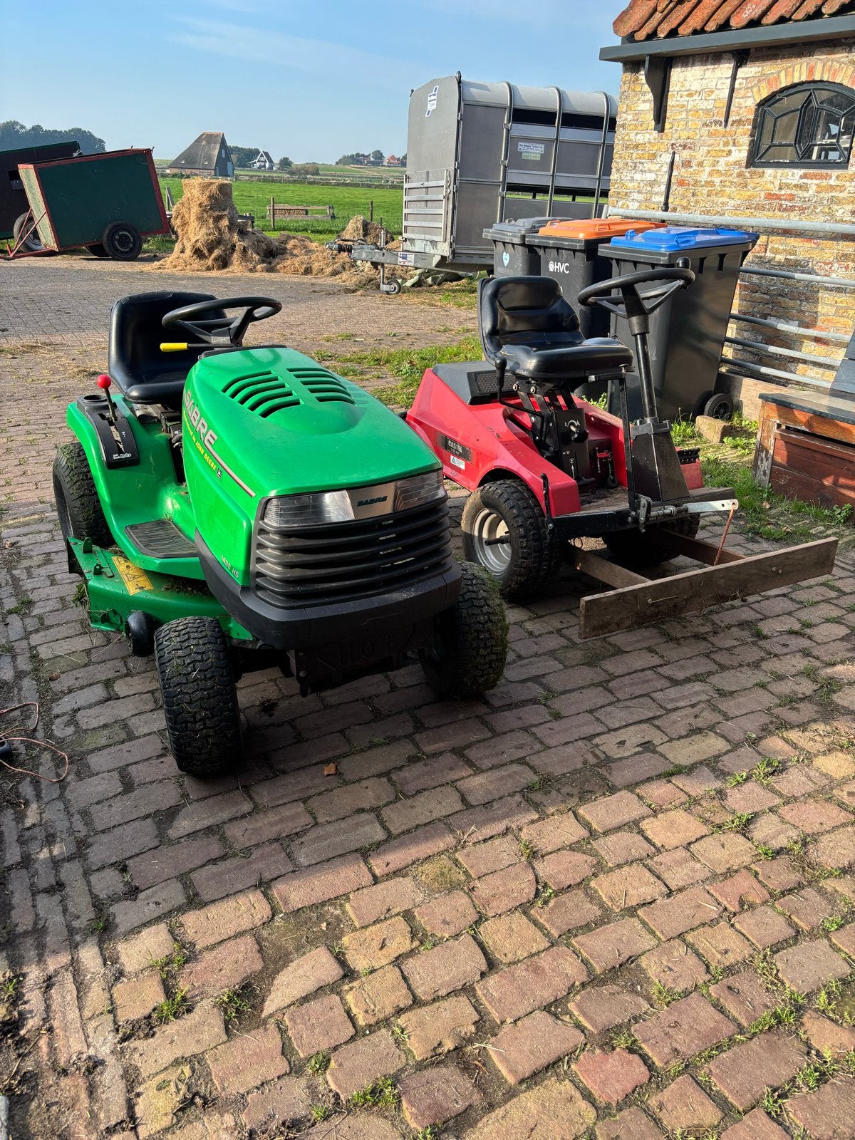 Castelgarden 1150hst & Sabre 1438hs Zitmaaiers