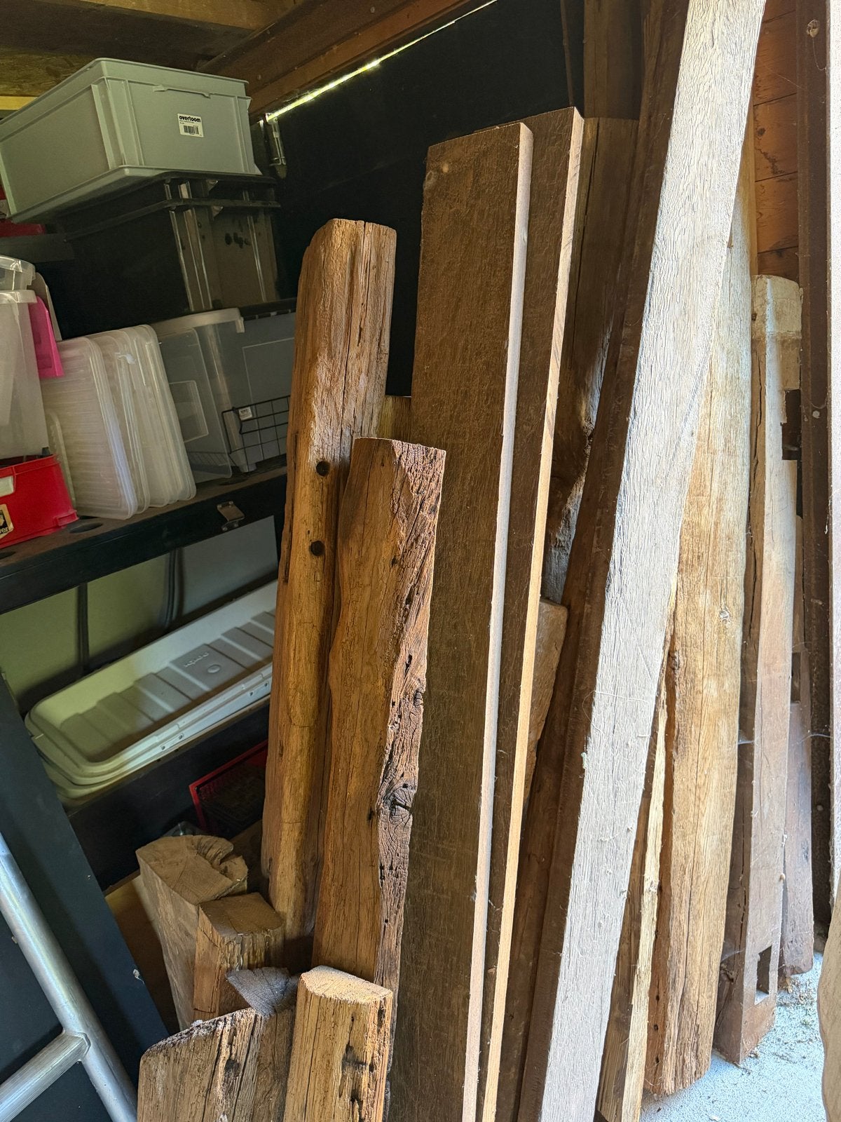 Partij oude gebinten, oud hout, balken en reststukken, Doe-het-zelf en Verbouw, Gebruikt, Ophalen of Verzenden, 50 mm of meer