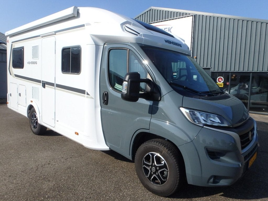 Weinsberg CaraSuite 650 MF 5 Zitplaatsen, Automaat, Ringverwarming, Verwarmde buitenspiegels, Fiat