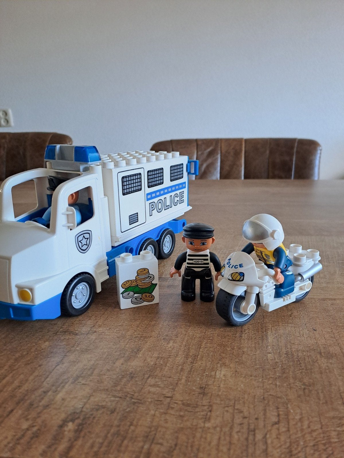LEGO Duplo Politie Auto, Motor en Dief met Geld, Ophalen of Verzenden, Gebruikt, Jongen of Meisje