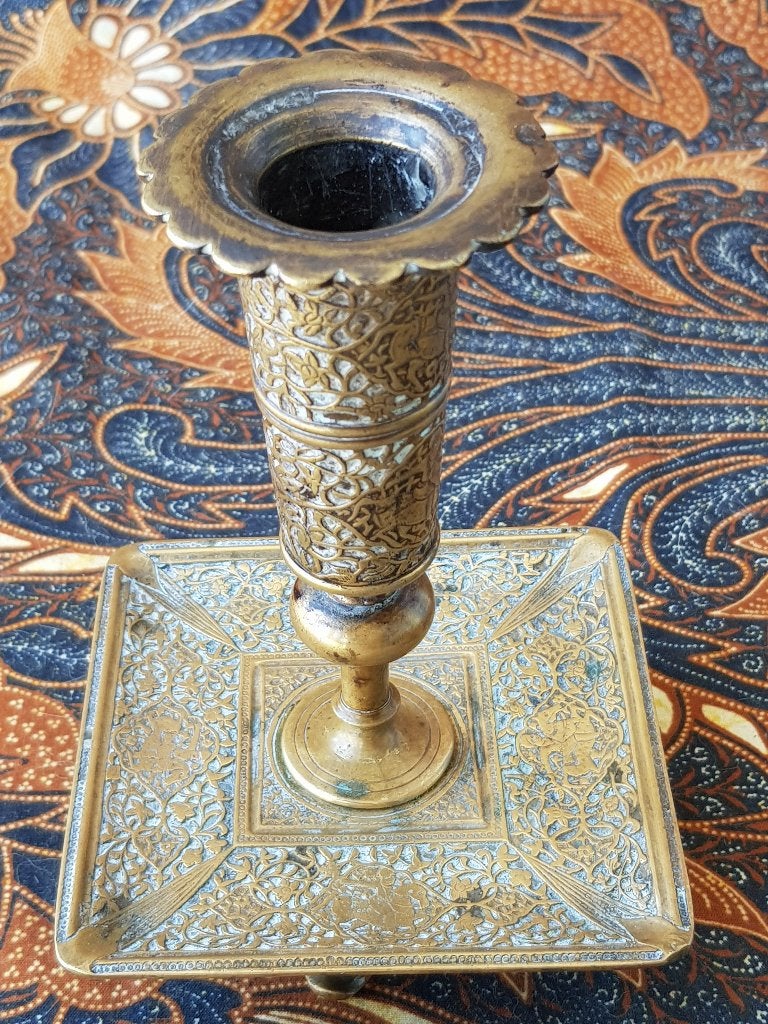 Mooie originele antieke Oosterse kandelaar van brons 15 cm., Ophalen of Verzenden, Koper of Brons