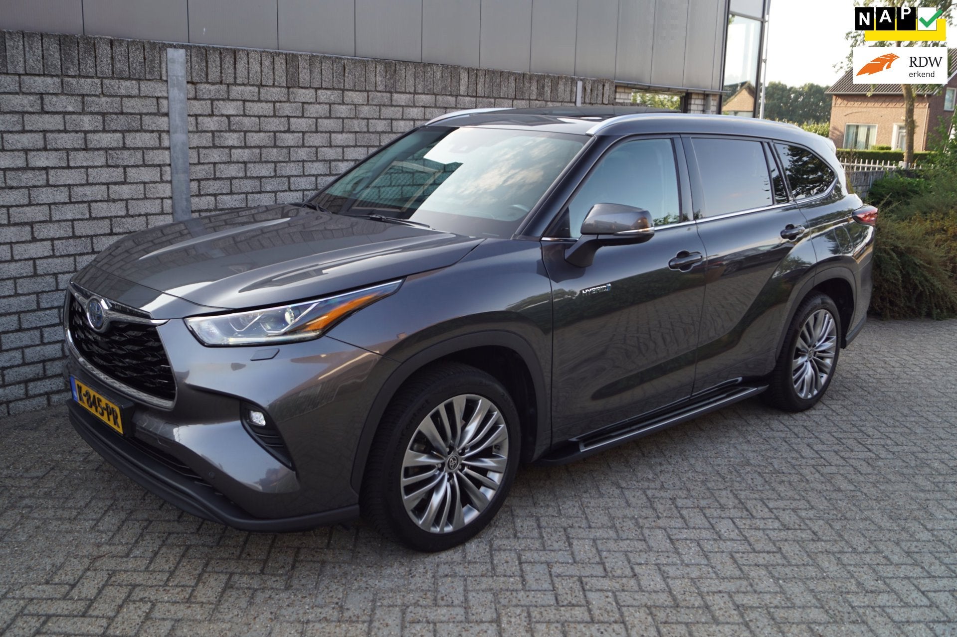 Toyota Highlander 2.5 AWD Hybrid Executive Autom Panodak 7Pe, Auto's, Automaat, Dealer onderhouden, Gebruikt, 7 stoelen