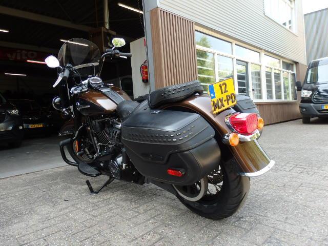 Harley Davidson Chopper 114 FLHCS Softail Heritage Classic B, Motoren, Chopper, Bedrijf, Meer dan 35 kW, LED Verlichting