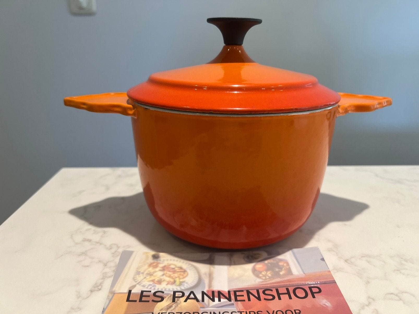 Gietijzeren Cousances Angel wings of Bat wings pan, Ophalen of Verzenden, Zo goed als nieuw, Met deksel, Le Creuset