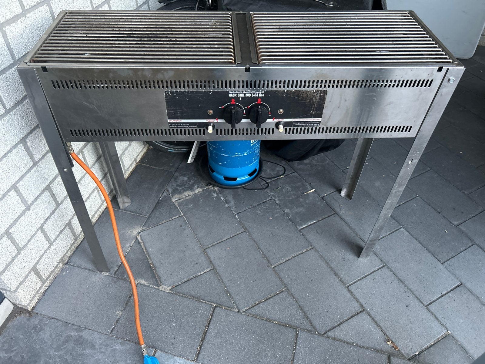Hendi  gasbarbecue met 2 branders, Ophalen, Gebruikt