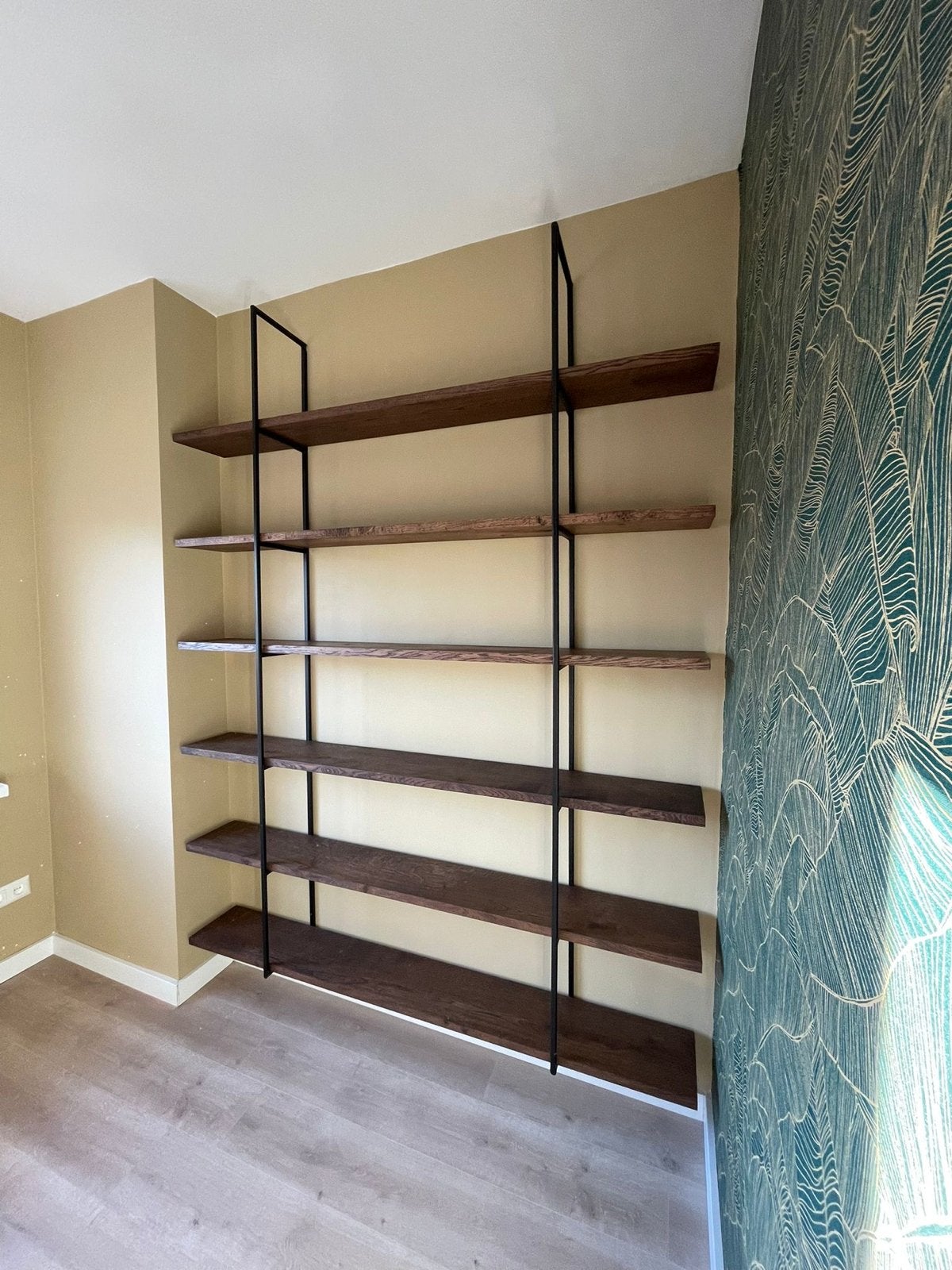 Eikenhouten Boekenkast met Zwart Metalen Frame, Ophalen, Met plank(en), 200 cm of meer, 150 tot 200 cm