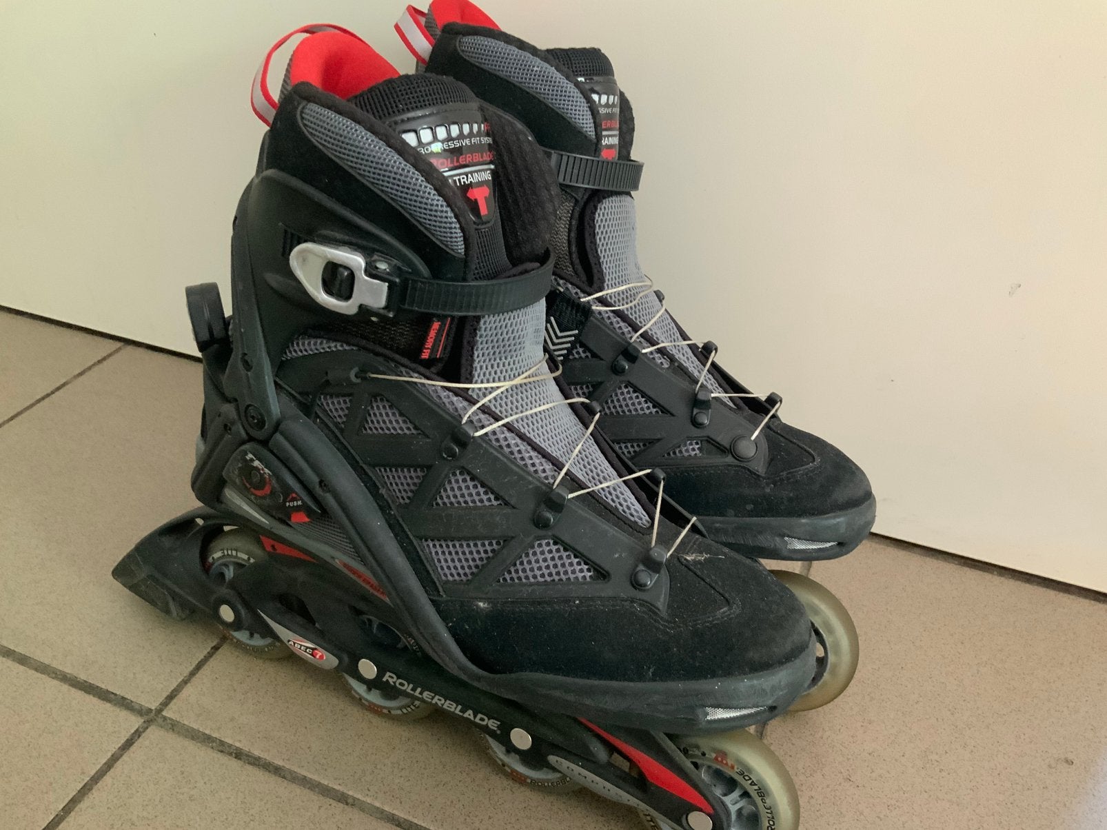 Skeelers (Heren) Rollerblade (maat 45), Heren, Zo goed als nieuw, Inline skates 4 wielen, Ophalen