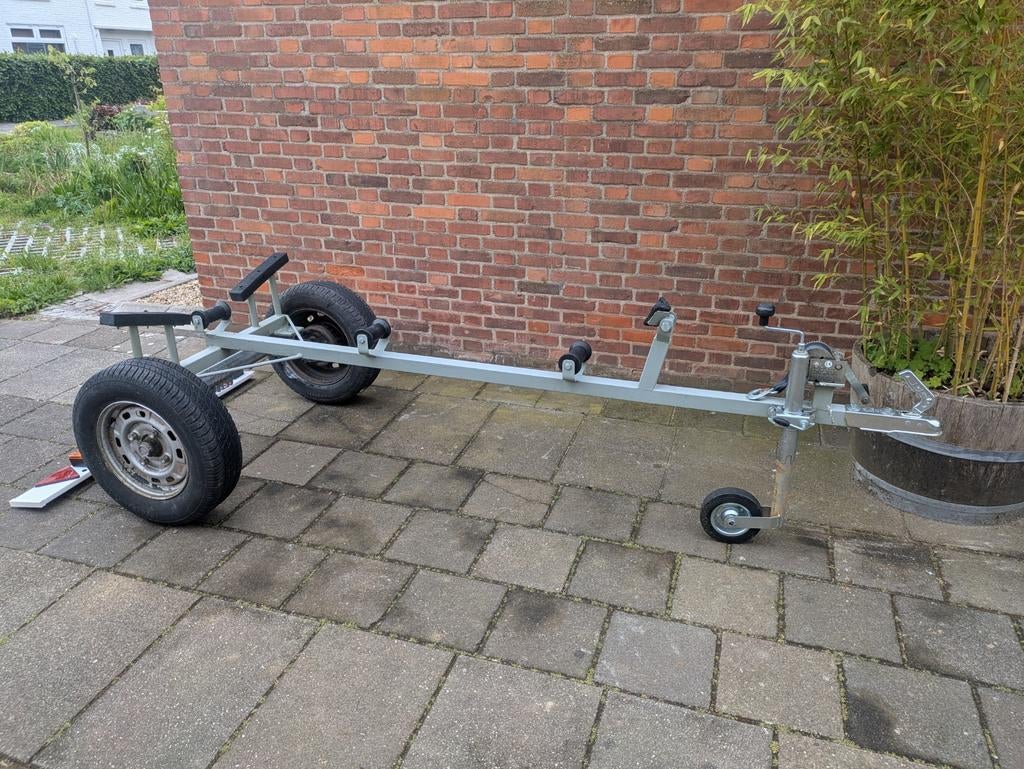 Aanhanger voor kleine boot, Ophalen