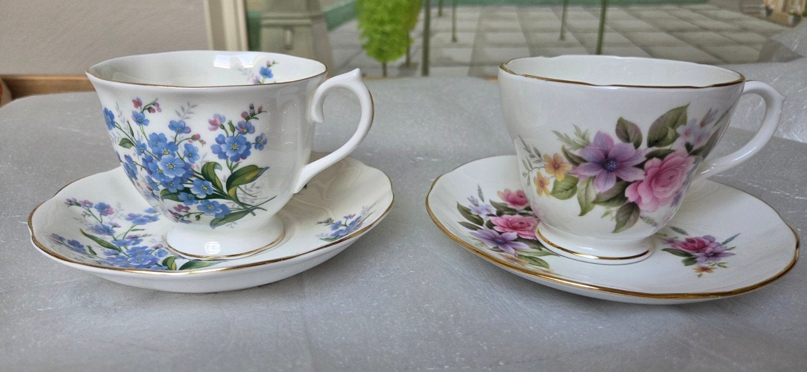 Duchess en Royal Albert kop en schotel, Verzamelen, Porselein, Kristal en Bestek, Ophalen of Verzenden, Zo goed als nieuw, Porselein