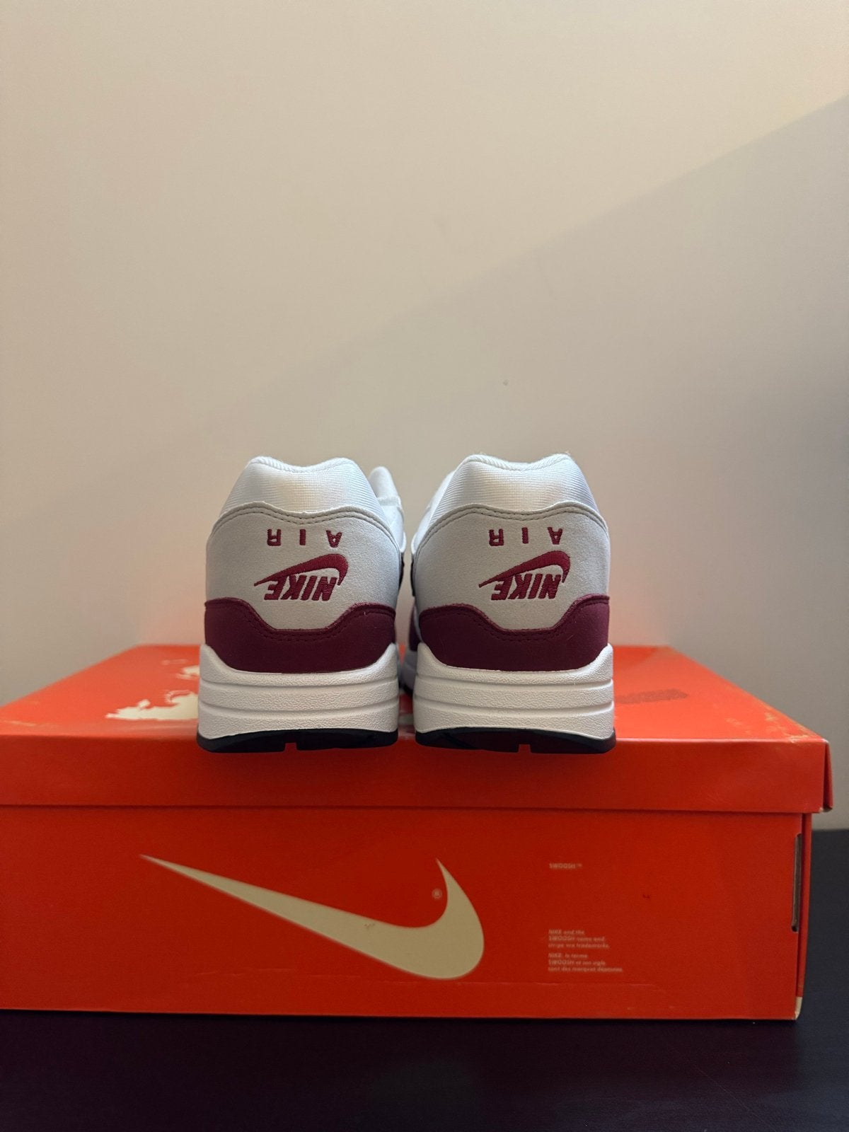 Nike Air Max 1 x Stranger Things "Steve Harrington", Ophalen of Verzenden, Nieuw, Overige kleuren, Sneakers of Gympen