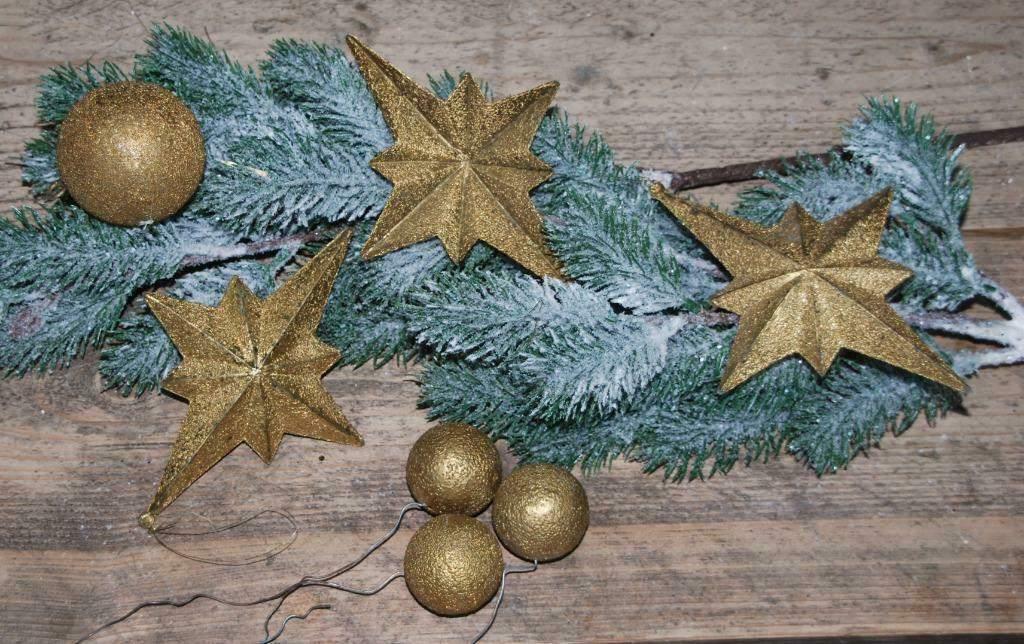 Goudkleurige kerstballen en sterren, Diversen, Kerst, Ophalen of Verzenden, Nieuw
