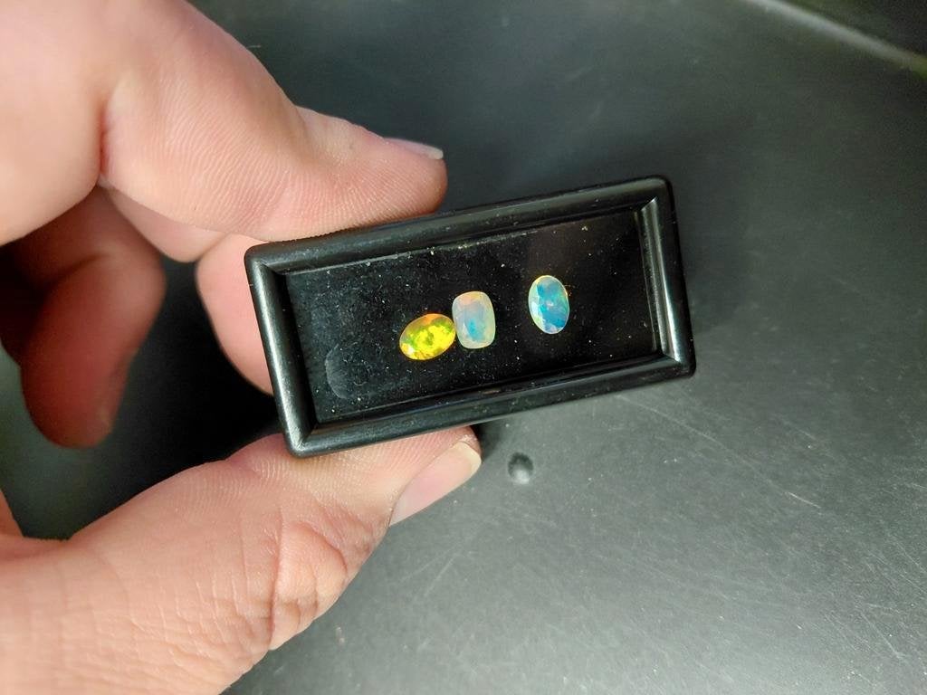 3 prachtige kleurrijke opalen facet geslepen, Ophalen of Verzenden, Nieuw