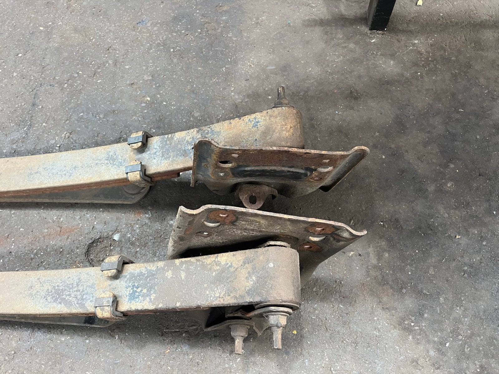 Dodge Cummins Diesel 2004 Bladveren 7 cm breed, Auto-onderdelen, Ophalen, Gebruikt, Dodge