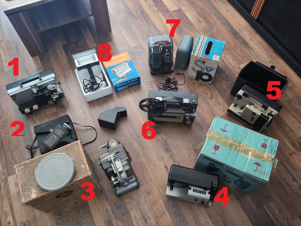 Meerdere oude 8 mm film projectoren., Verzamelen, Ophalen of Verzenden, 1960 tot 1980, Projector