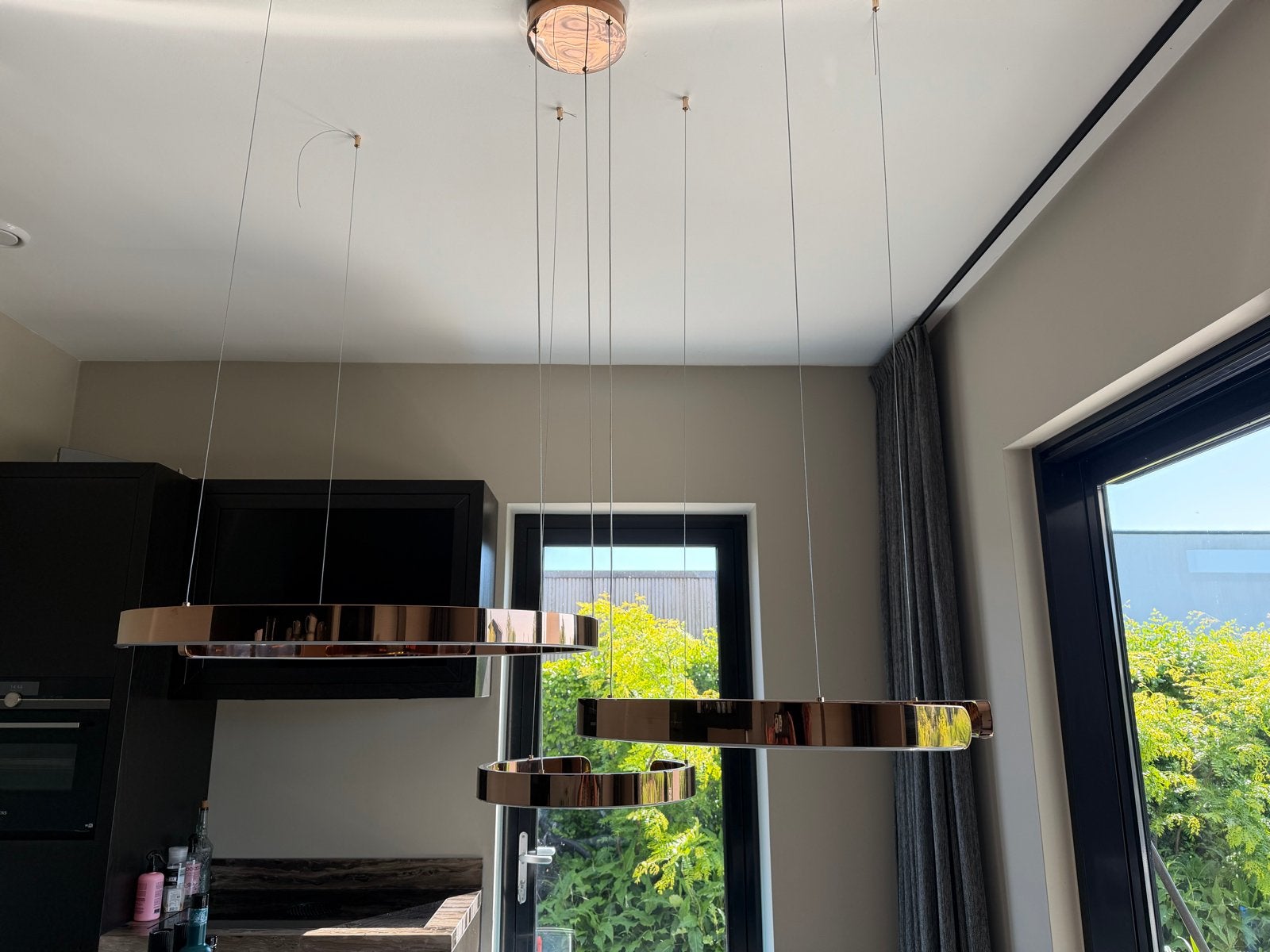Moderne hanglamp met koperen ringen, Ophalen of Verzenden, Zo goed als nieuw, Metaal