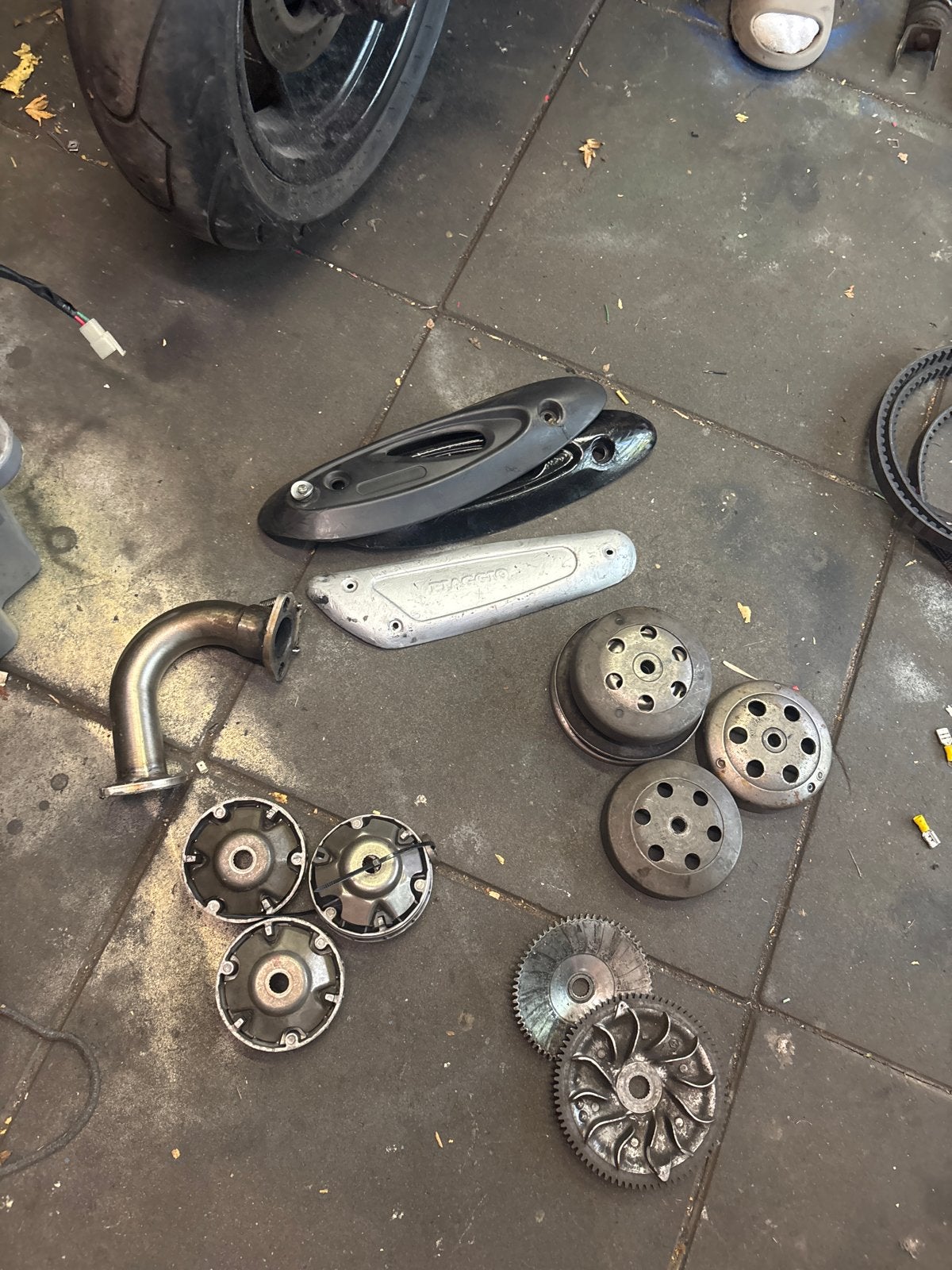 Scooter onderdelen: Hitteschilden, voorbocht, vario's, etc., Ophalen, Gebruikt, Overige typen, Piaggio