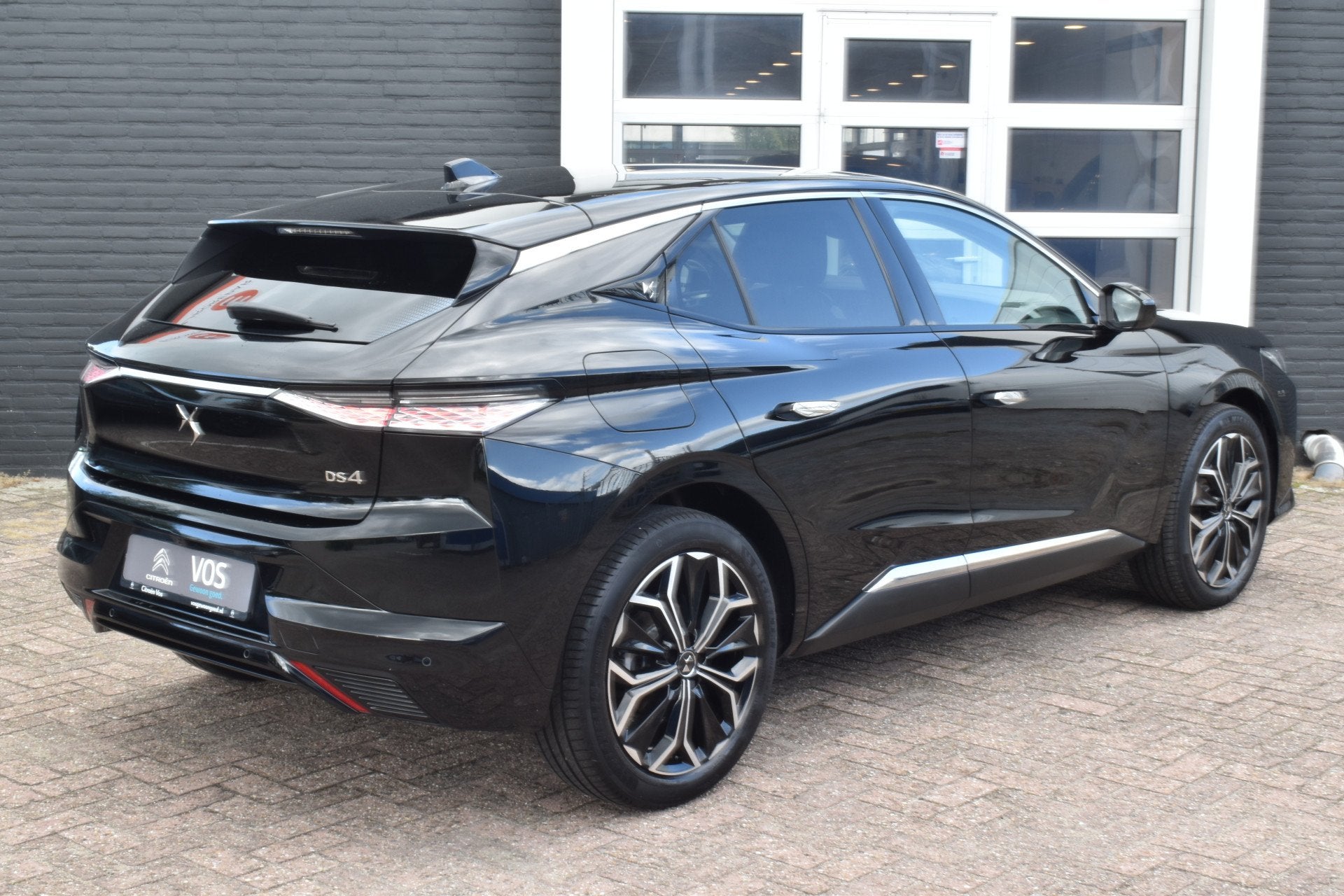 DS DS 4 Hybrid 136 DCS-6 Étoile Alcantara | Navi | Airco |, Auto's, Dealer onderhouden, Zwart, 1199 cc, Alcantara