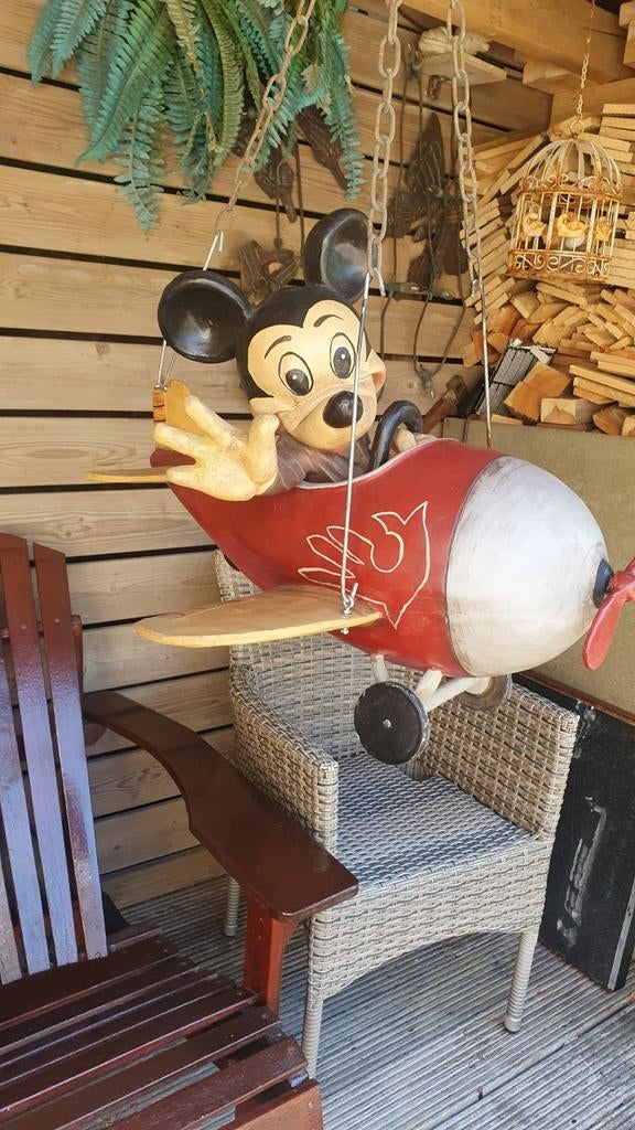 Mickey Mouse in Vliegtuig - Kunststof Beeldje 65x65 cm, Ophalen