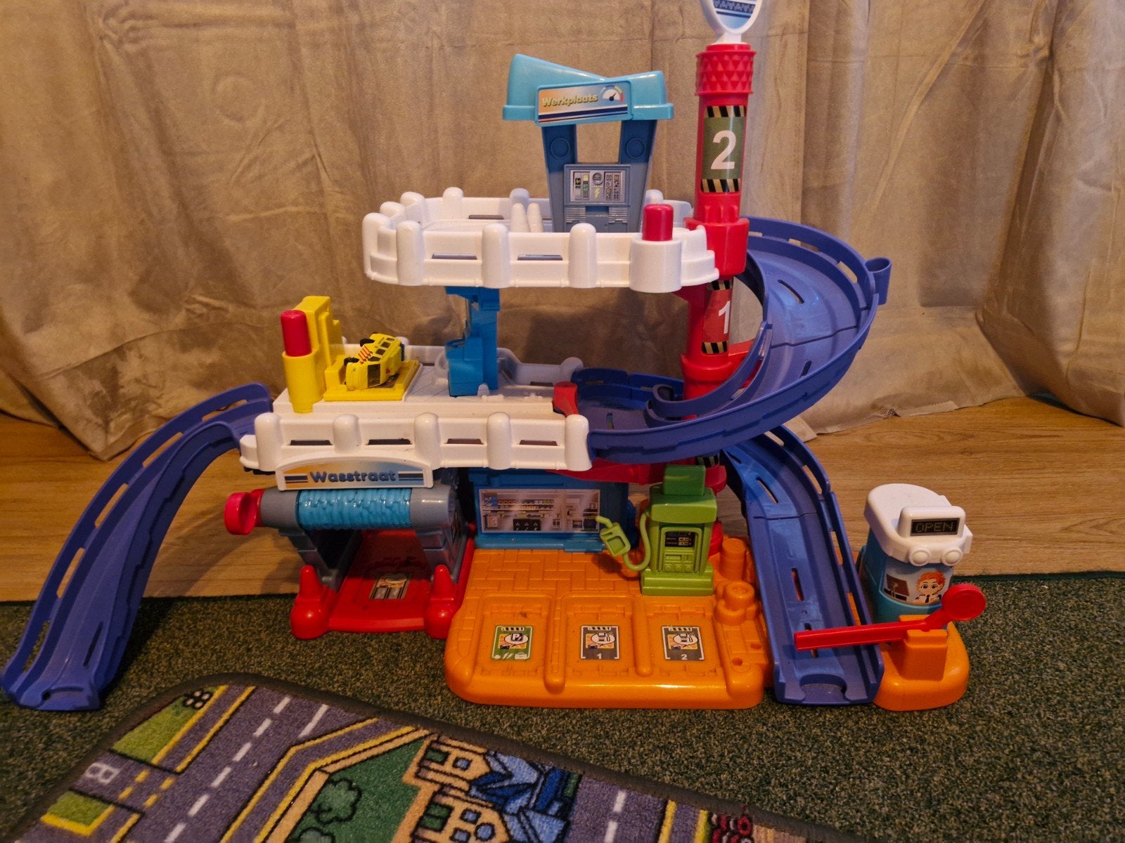 vtech toet toet garage incl auto, Ophalen, Zo goed als nieuw