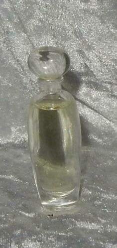 Volle parfum mini - Estee lauder pleasures, Ophalen of Verzenden, Zo goed als nieuw, Miniatuur, Gevuld