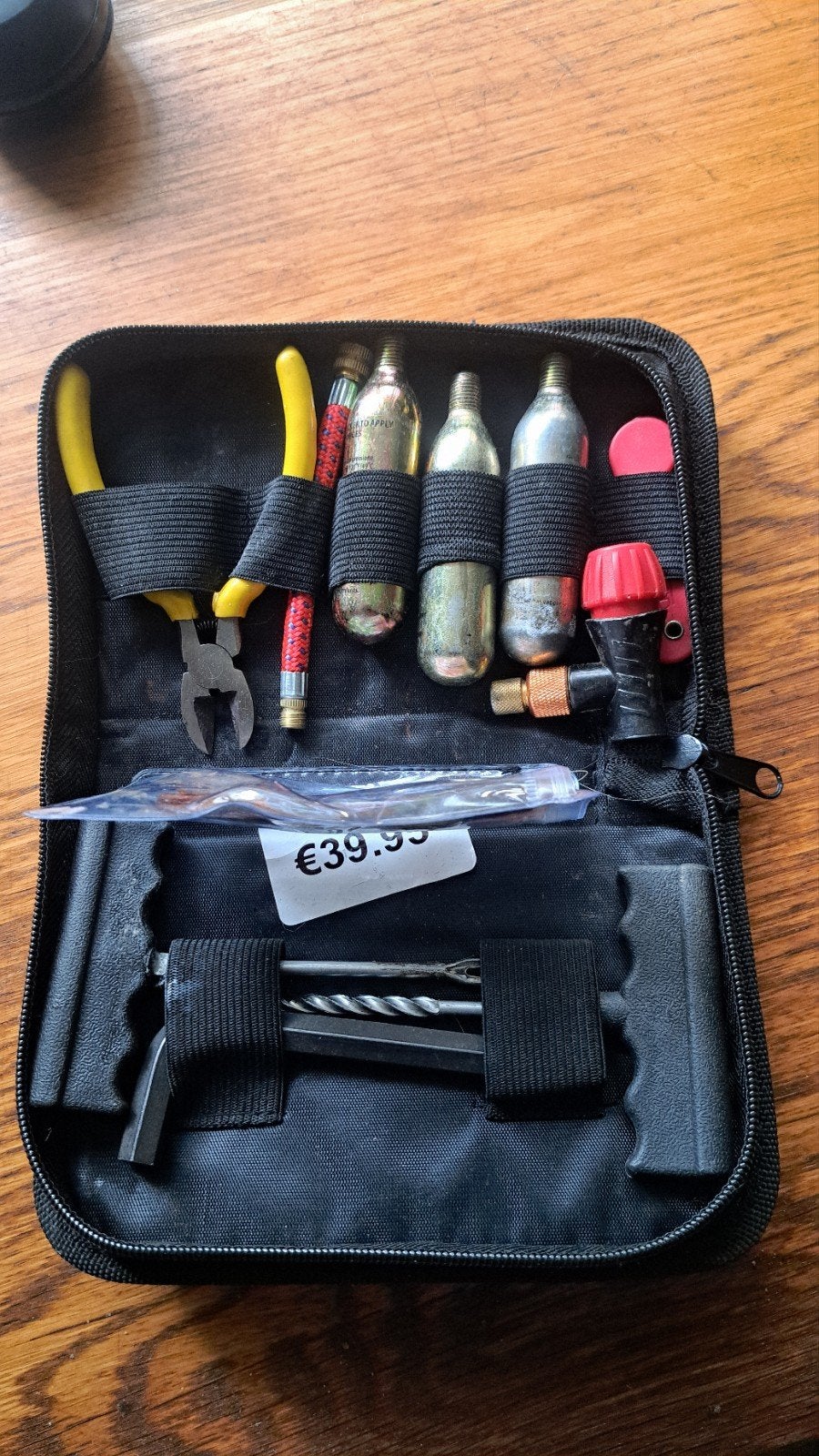 Bromfietsband reparatieset met CO2 patronen, Ophalen, Drukmeter, Zo goed als nieuw