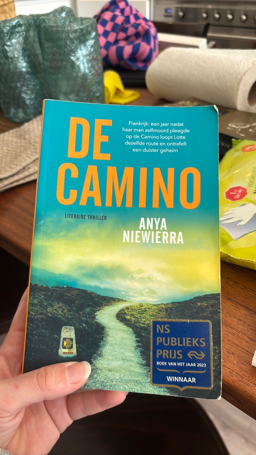 De Camino - Anya Niewierra, Boeken, Ophalen of Verzenden, Gelezen
