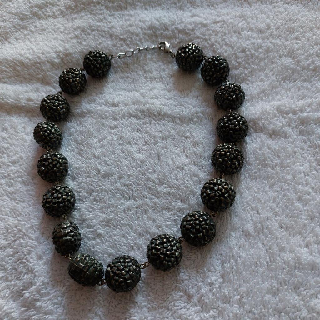 Halsketting in de kleur antraciet., Sieraden, Tassen en Uiterlijk, Kettingen, Verzenden, Nieuw, Grijs, Overige materialen