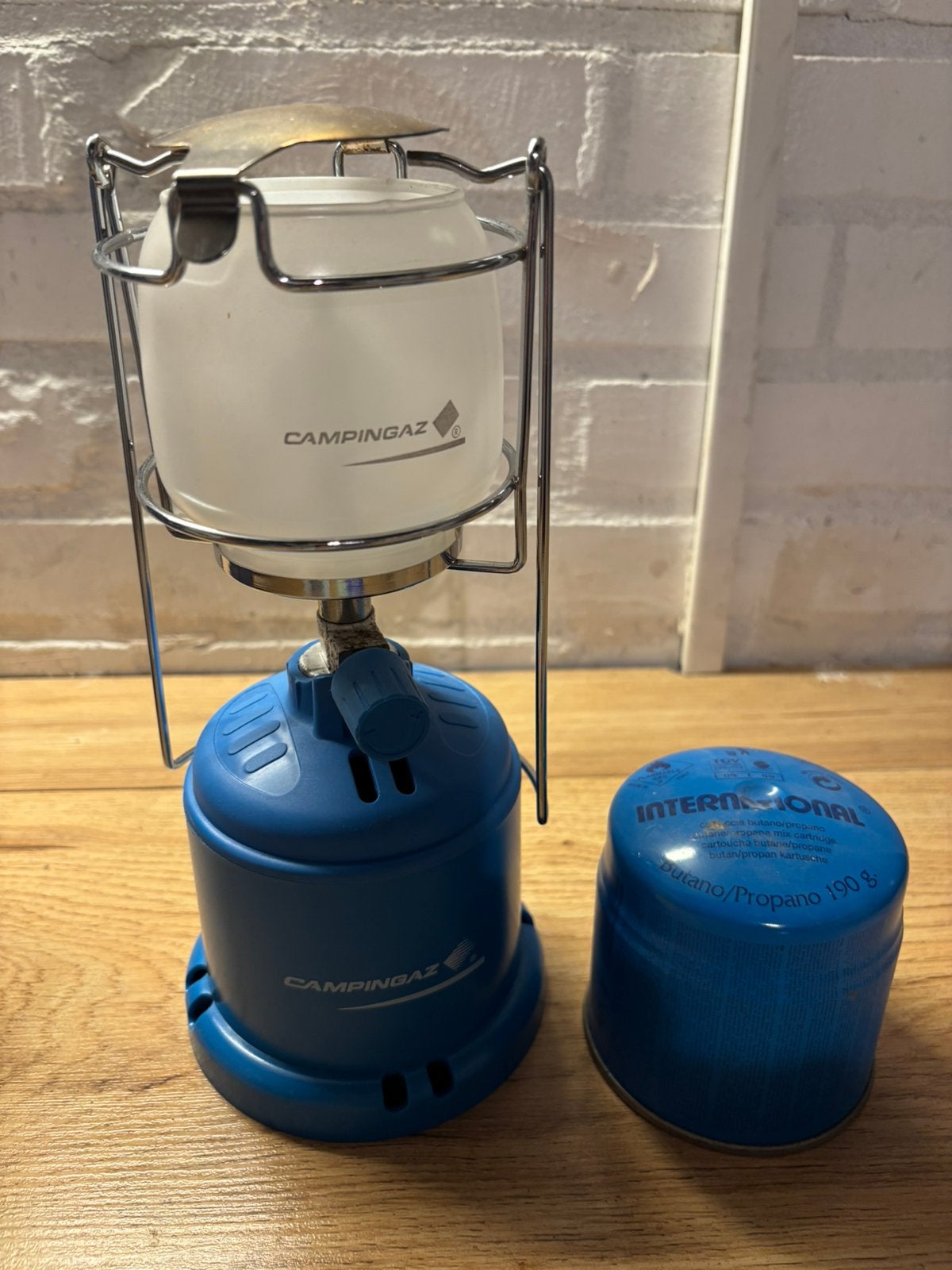 Kamping gaslamp met extra gasfles en gloeikousje, Ophalen of Verzenden