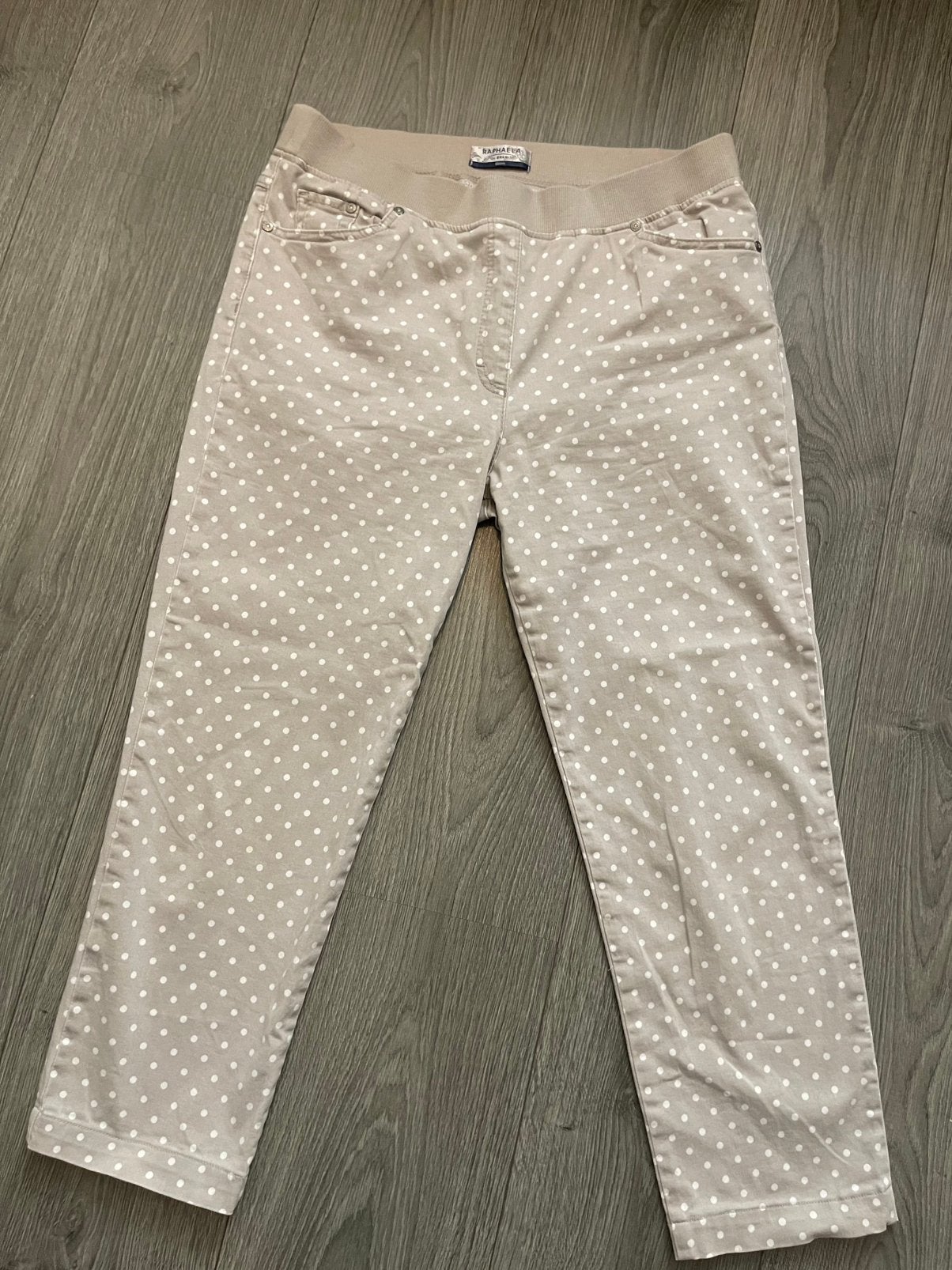 Brax stretch broek met polkadots en rekbare taille maat 42, Ophalen of Verzenden, Zo goed als nieuw, Maat 42/44 (L), Beige