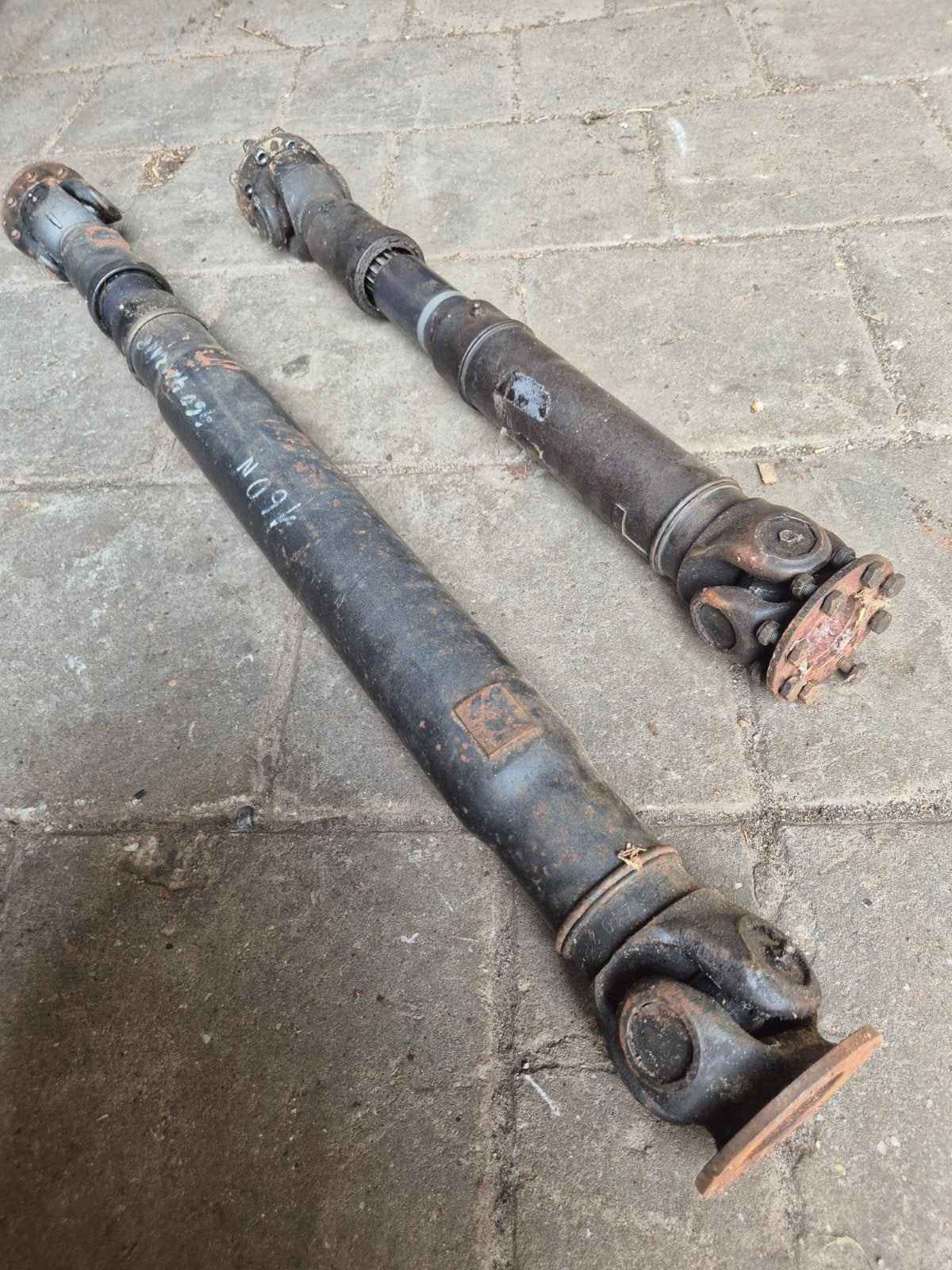 2x Mercedes-Benz G-klasse W460 Aandrijfas (kort & lang), Auto-onderdelen, Remmen en Aandrijving, Ophalen of Verzenden, Gebruikt