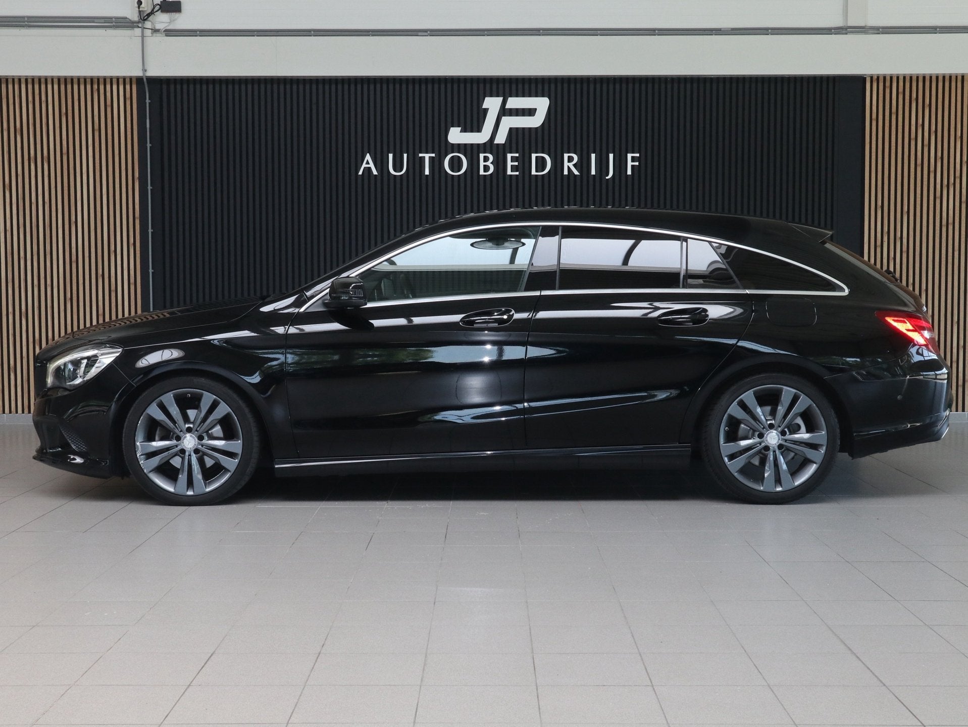 Mercedes-Benz CLA-klasse Shooting Brake 220 d Prestige AUTOM, Auto's, CLA, Gebruikt, 4 cilinders, Met garantie (alle)