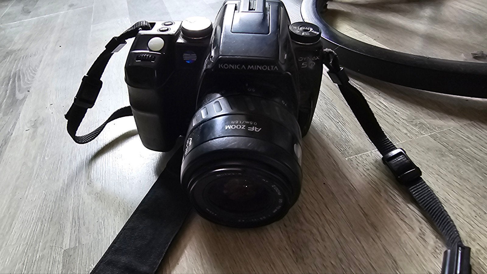 Konica Minolta DG-5D Camera - Goede staat (mist batterij), Ophalen of Verzenden, Konica, 8 keer of meer